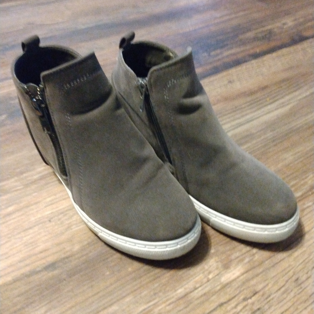 ๐๐๐ Outwoods size 8 Dark gray high top, zip up, tennis/casual shoes GUC - Picture 2 of 8